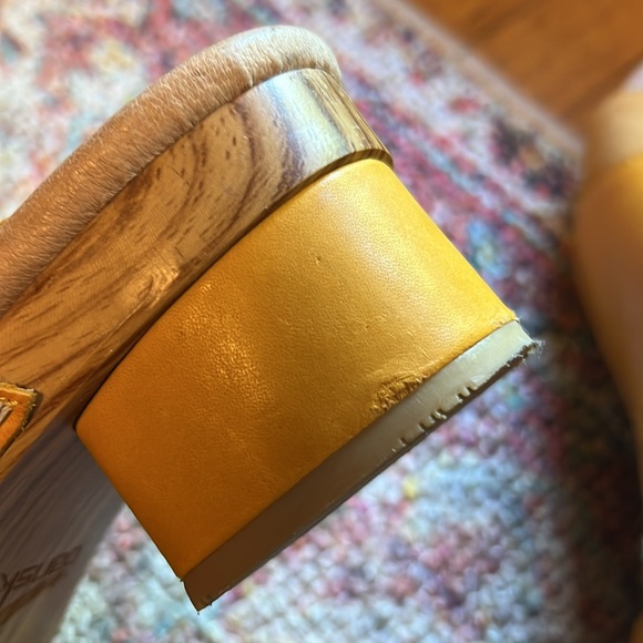 Dansko Madalyn Slingback Clog Sandal - Picture 8 of 9